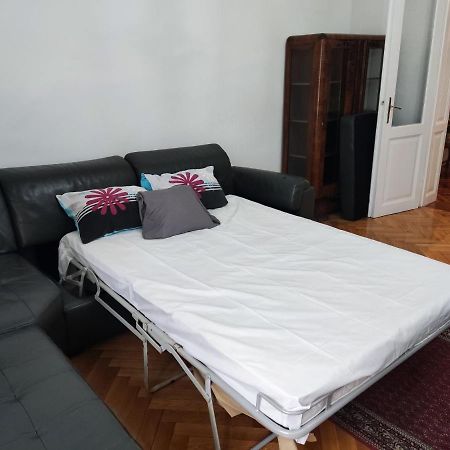 Vintage Apartment In The Center Of Novi Sad Exterior foto